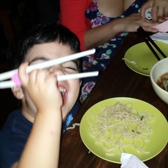 Foto tirada no(a) Fukuro Noodle Bar por Nahuel H. em 3/30/2014