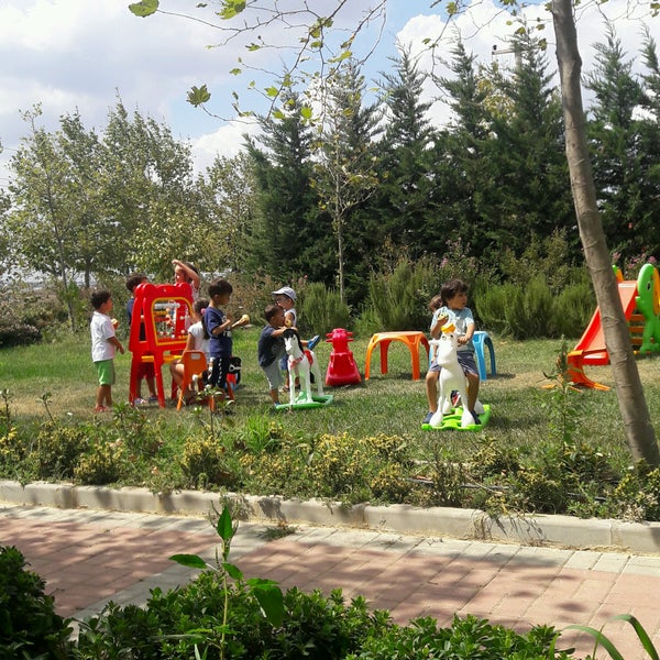 Das Foto wurde bei Mostarpark Sosyal Tesisleri von B A. am 8/28/2016 aufgenommen