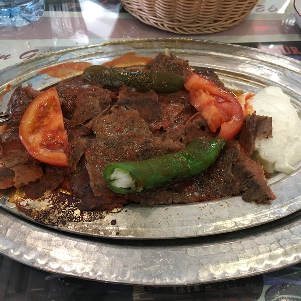 Foto scattata a Ömür Restaurant da Mert A. il 1/29/2017