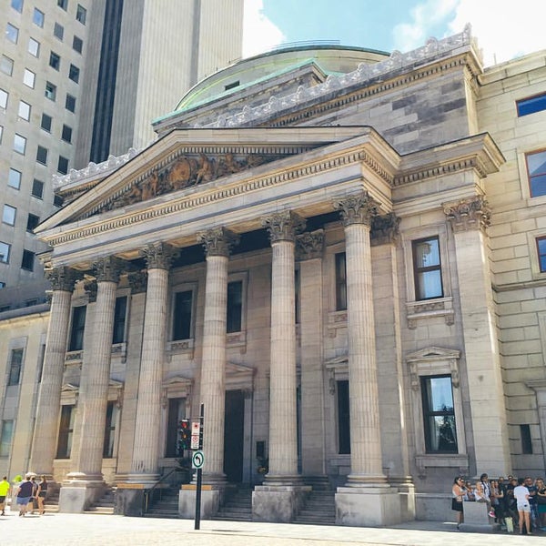 Foto tirada no(a) BMO Banque de Montréal por aneel . em 10/18/2015