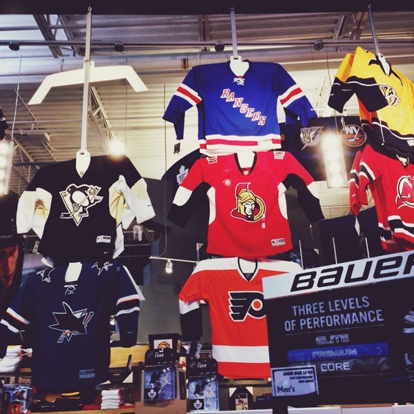 Бетсити хоккей лайф. Pro Hockey Life Ontario. Pro Hockey Life foto in shop. Hockey are Life.
