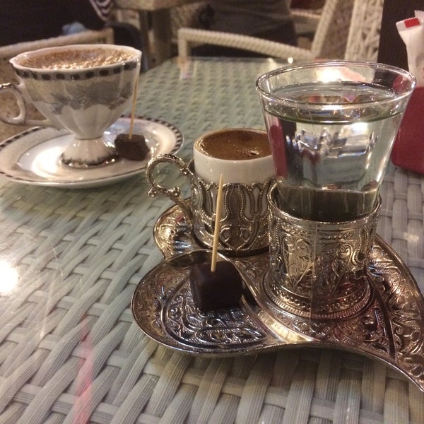 Foto tomada en Veis Dondurma &amp; Cafe  por Büşra G. el 9/9/2016