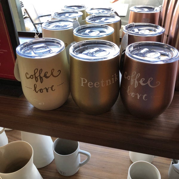 Photo taken at Peet&#39;s Coffee &amp; Tea by Long on 12/17/2018