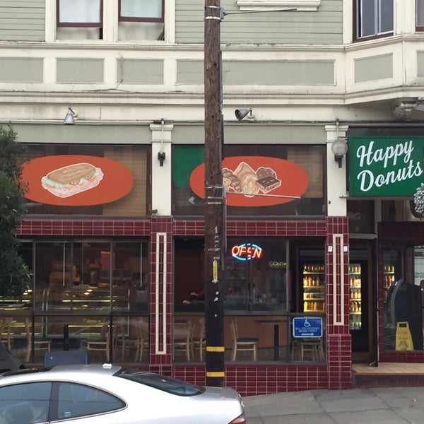 11/2/2015にEli T.がHappy Donutsで撮った写真