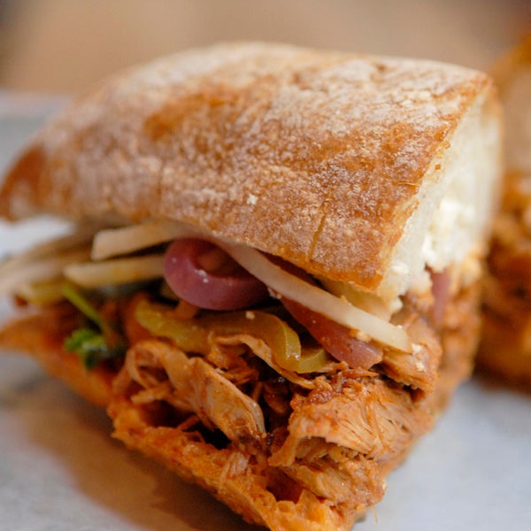 4/17/2014 tarihinde Untamed Sandwichesziyaretçi tarafından Untamed Sandwiches'de çekilen fotoğraf