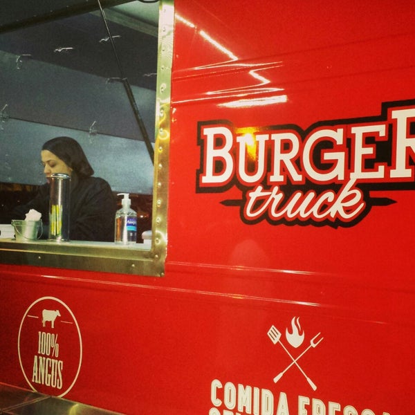 Foto scattata a Burger Truck da Kleber C. il 8/16/2014