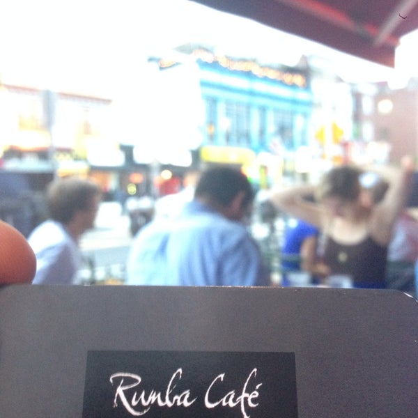 5/9/2014 tarihinde Pat C.ziyaretçi tarafından Rumba Café'de çekilen fotoğraf