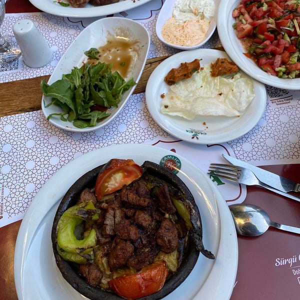 Снимок сделан в Çamlıca Restaurant Malatya Mutfağı пользователем Erden E. 9/4/2021