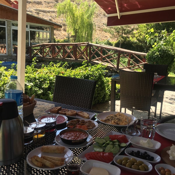 Foto tomada en Balıklı Bahçe Et ve Balık Restoranı  por Zeynep el 9/9/2017