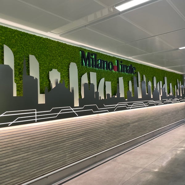 รูปภาพถ่ายที่ Aeroporto di Milano Linate (LIN) โดย Mike W. เมื่อ 4/2/2024