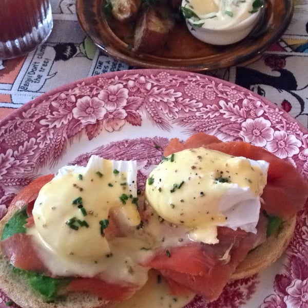 Eggs Benedict with salmon and potato wedges on a side, Bloody Mary - delicious! Friendly service as well :) it's quite busy but you can wait 10 min having a coffee :)