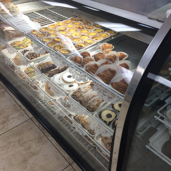 Photo taken at Calandra&#39;s Bakery by Trevor R. on 9/5/2014