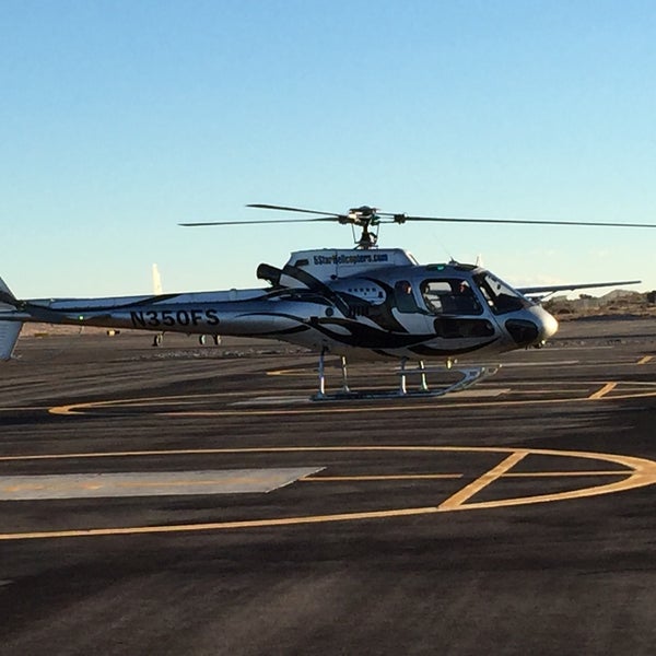 Photo taken at 5 Star Grand Canyon Helicopter Tours by Marcelle on 1/10/2015