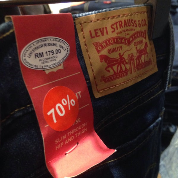 levis ioi city mall putrajaya