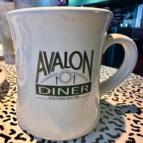 Foto tomada en Avalon Diner  por Kimber B. el 3/13/2024