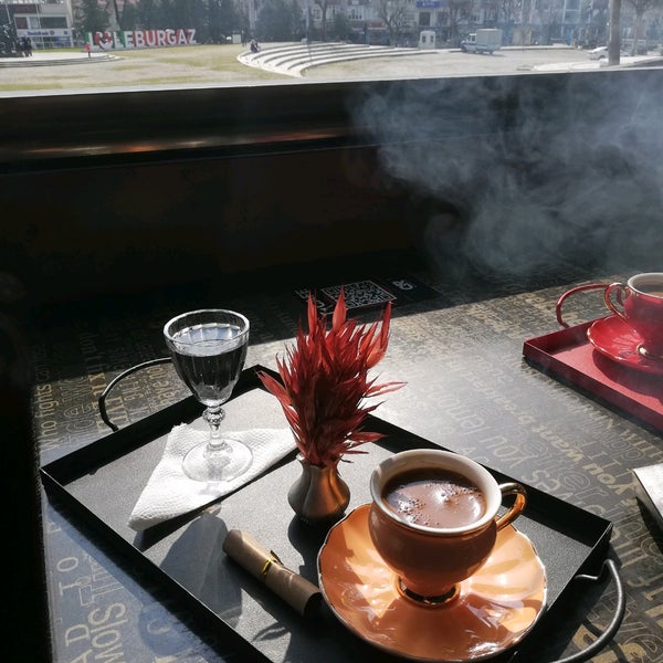 3/9/2021 tarihinde Mesut A.ziyaretçi tarafından T-Cafe &amp; Restaurant'de çekilen fotoğraf