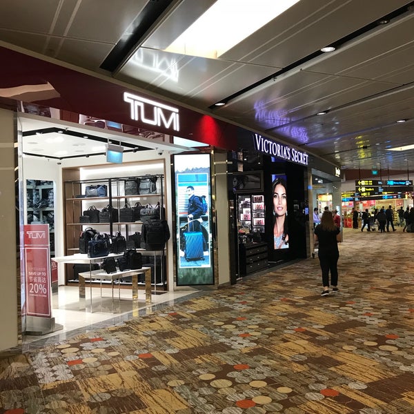TUMI - Toko Tas di Changi