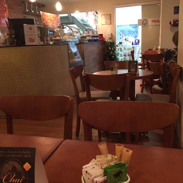 Photo taken at Charlotte American Coffee by Ingrid Yasunari S. on 12/12/2014