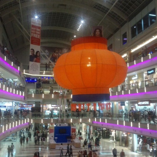 Foto tomada en Korum Mall  por Vincent V. el 11/10/2012