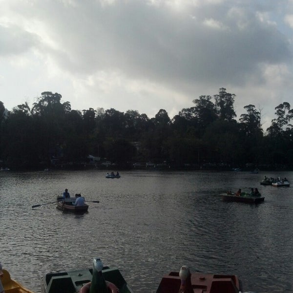 Foto tomada en Kodai Lake  por Santhoshkumar S. el 6/2/2014