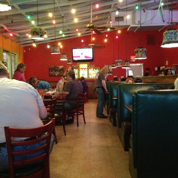2/24/2013 tarihinde Bill G.ziyaretçi tarafından La Fiesta Restaurant &amp; Cantina'de çekilen fotoğraf