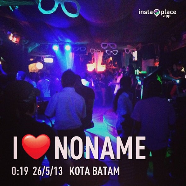 Photo taken at Noname-Place To Party Batam by Rudy P. on 5/25/2013