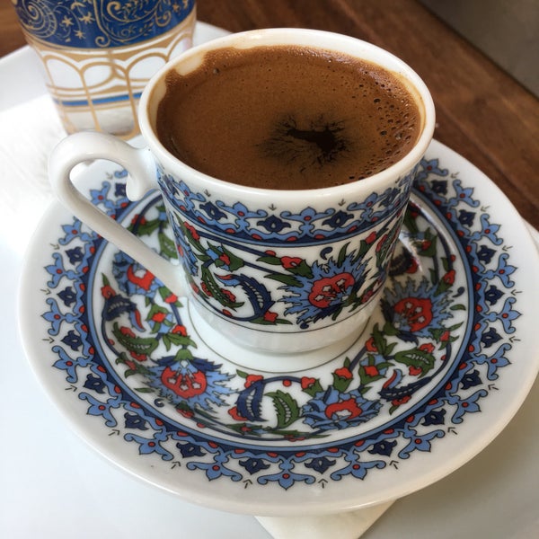 Снимок сделан в Robert&#39;s Coffee пользователем Şşyklş 7/26/2017