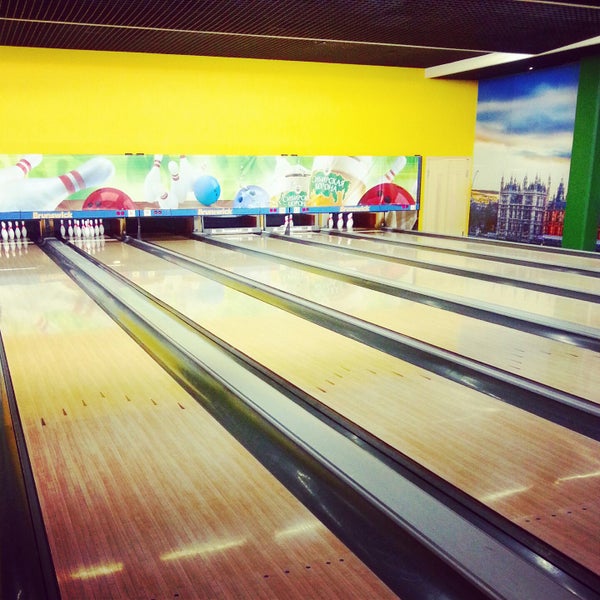 Photo taken at Bowling Show by Владочка . on 11/11/2014