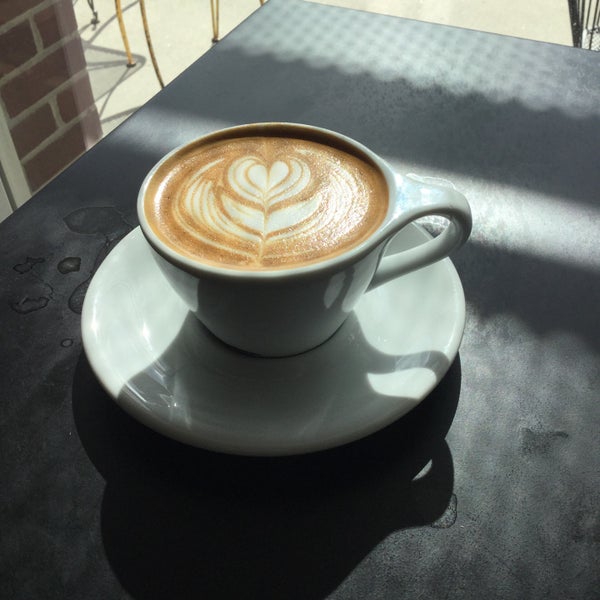 4/2/2015 tarihinde Justin F.ziyaretçi tarafından PT&#39;s Coffee'de çekilen fotoğraf