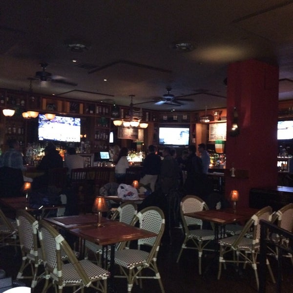 Снимок сделан в Trinity Restaurant Bar &amp; Lounge пользователем Bill B. 2/28/2014