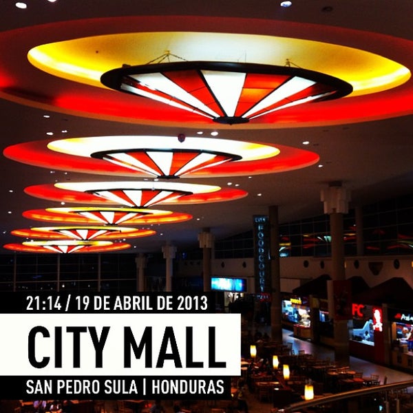 Снимок сделан в City Mall пользователем Jorge T. 4/20/2013