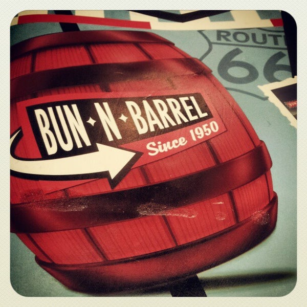 Photo taken at Bun &#39;N&#39; Barrel by Mark M. on 11/13/2012