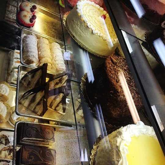 Aki's Bakery (Now Closed) - Bakery in San Jose