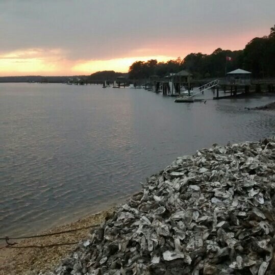 Bluffton Oyster Company 63 Wharf Street