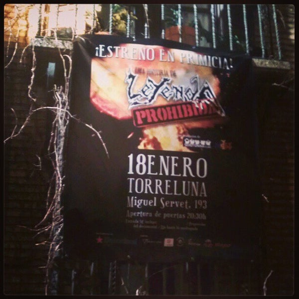 รูปภาพถ่ายที่ Torreluna โดย Jorge F. เมื่อ 1/18/2013