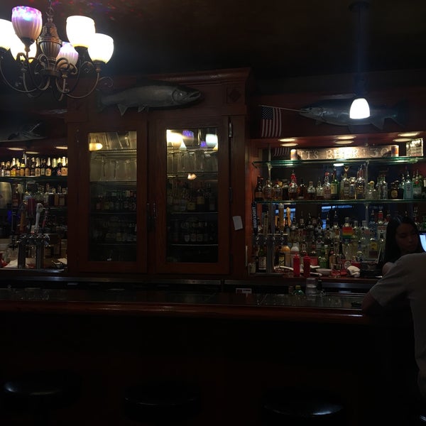 Blakeslees Bar & Grill 1222 S Forks Ave