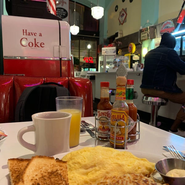 Photo taken at Lori&#39;s Diner by Alexey P. on 7/29/2019