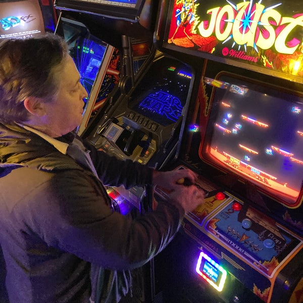 Foto tirada no(a) Ground Kontrol Classic Arcade por Dan K. em 12/8/2022