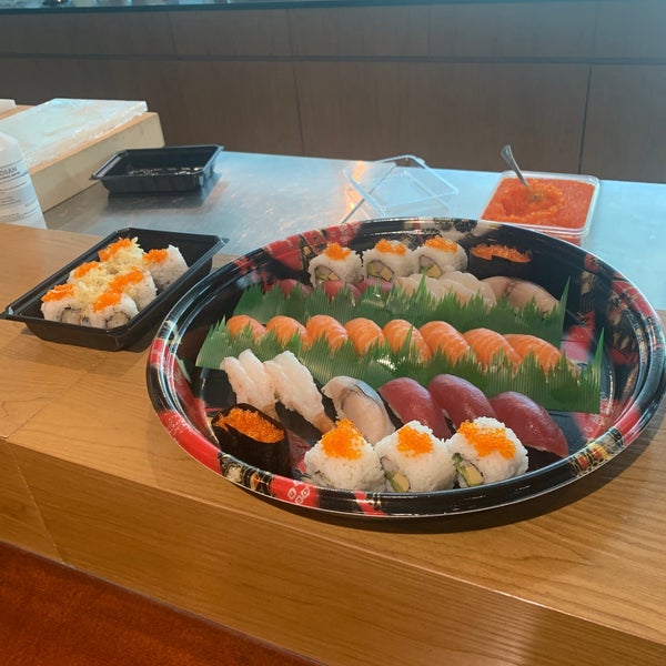 Photo prise au Sushi Jiro par Ken S. le4/13/2020