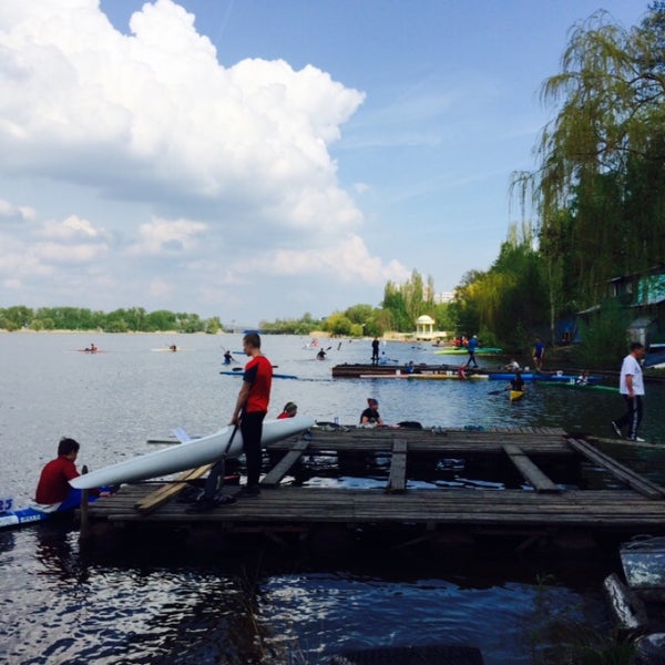 Спорт мостовая. Подъем набережной. Мост на спортивной СПБ где купаются. Лодочная в Первоуральске где мостик.