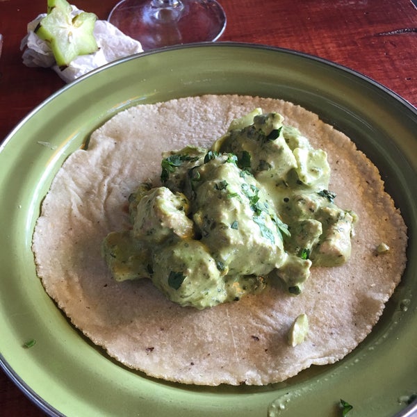 Taco de atun verde cremoso delicioso! Igual el ceviche verde