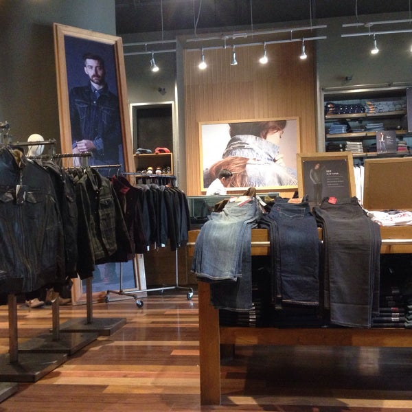 Levis – Andares