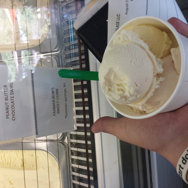 8/23/2015에 Jordan M. M.님이 Glacé Artisan Ice Cream에서 찍은 사진