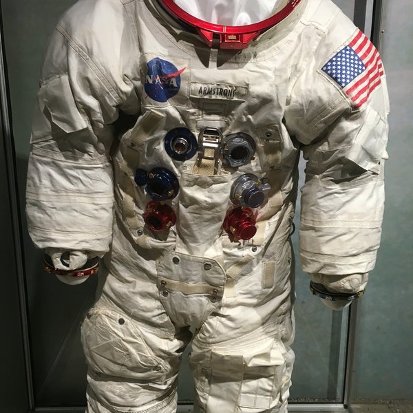 6/20/2016에 Kristyn W.님이 Armstrong Air &amp; Space Museum에서 찍은 사진