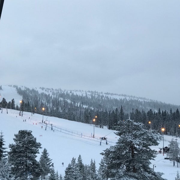 Foto diambil di Kläppen Ski Resort oleh Dzintars J. pada 12/14/2017