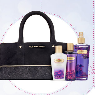 NUEVA! VICTORIA'S SECRET GIFT BAG LOVE SPELL Bs.280 Incluye: - Fragrance Mist, 250 ml/8.4 fl oz - Hydrating Body Lotion, 125 ml/4.2 fl oz - Body Wash, 125 ml/4.2 fl oz - Handbag