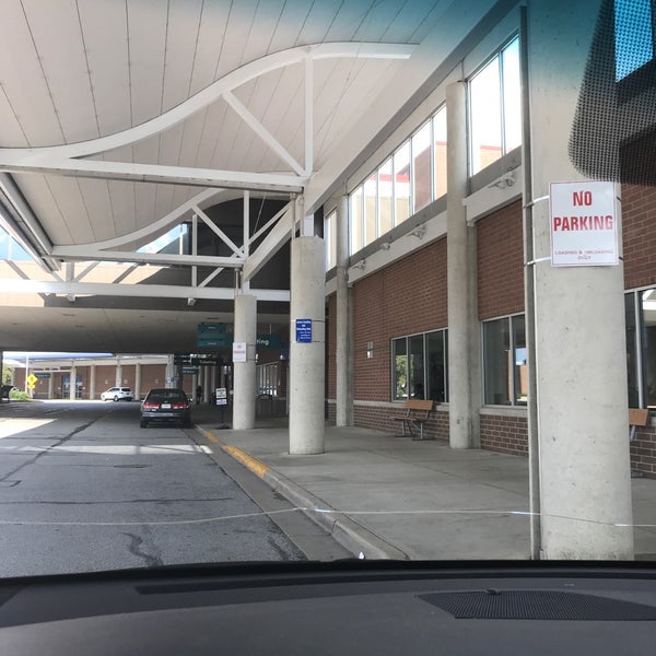 7/24/2018에 Amanda E님이 Fort Wayne International Airport (FWA)에서 찍은 사진