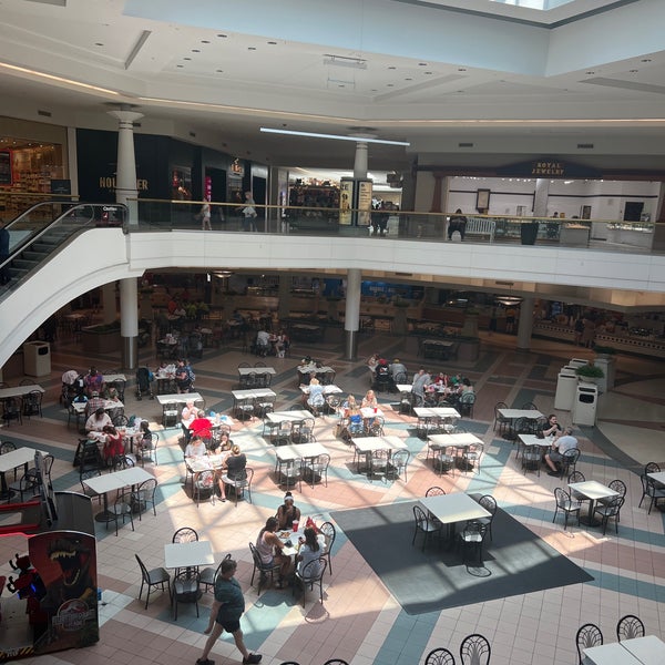 Shoe dept deals glenbrook mall