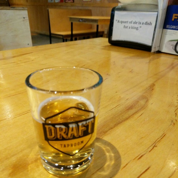 Photo taken at Draft Taproom by Christy F. on 8/23/2018