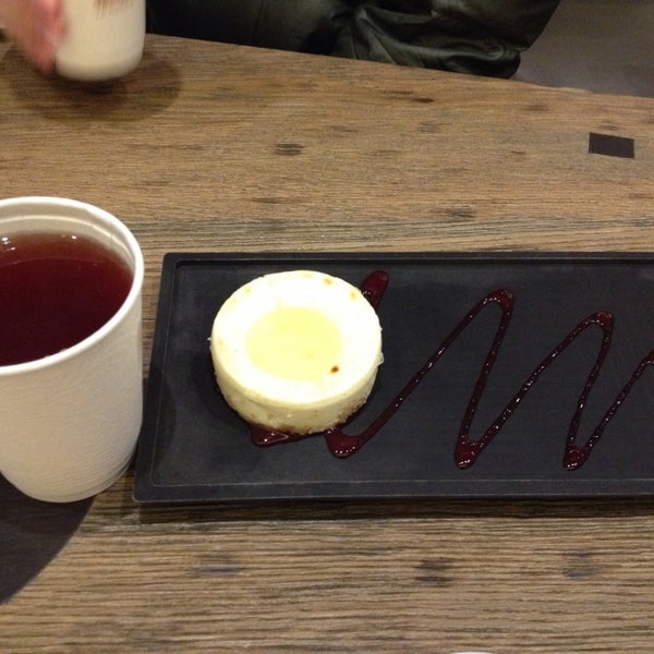 3/2/2014 tarihinde Fumiko N.ziyaretçi tarafından Teavana Fine Teas + Tea Bar'de çekilen fotoğraf